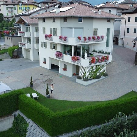Le Rocce Val Di Non - Quality Room & Breakfast Tassullo エクステリア 写真