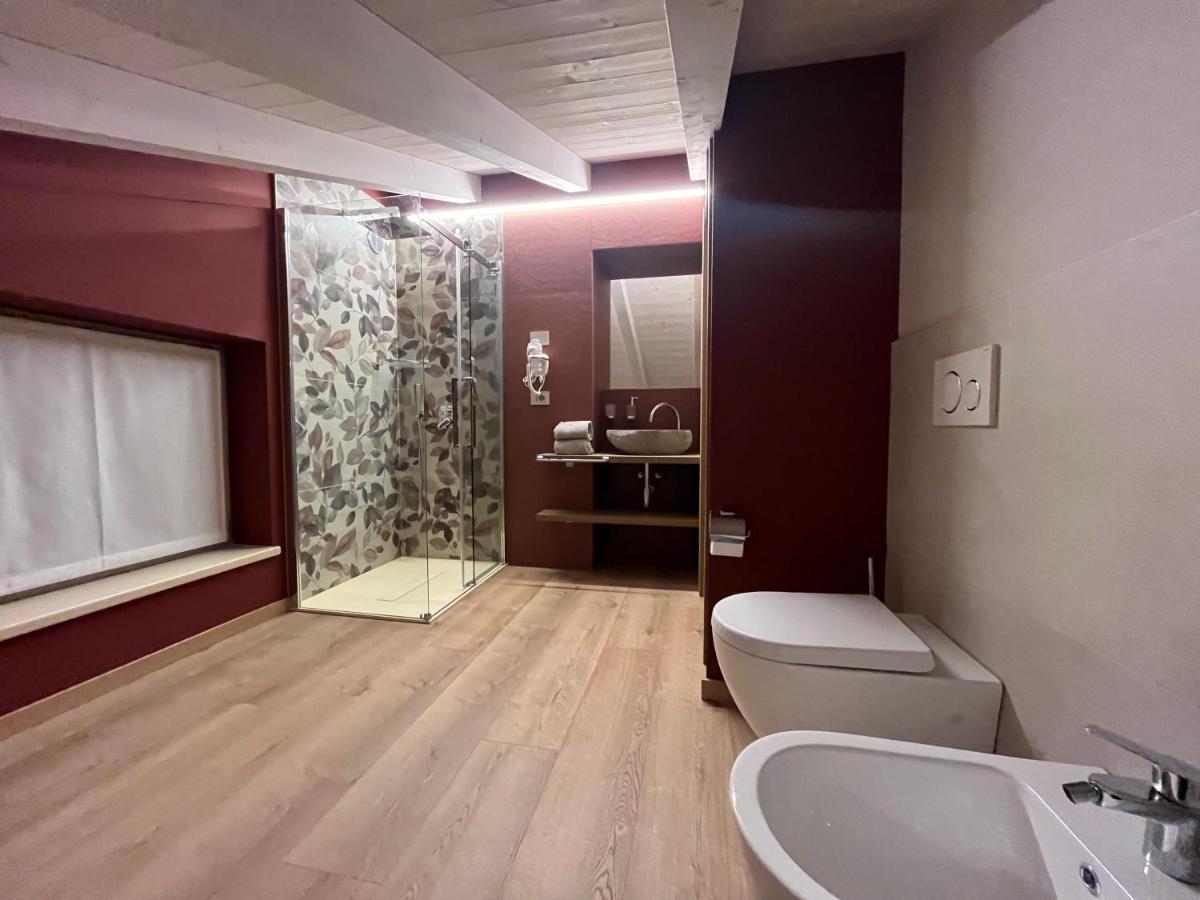 Le Rocce Val Di Non - Quality Room & Breakfast Tassullo エクステリア 写真