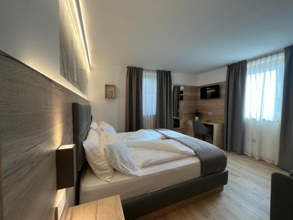 Le Rocce Val Di Non - Quality Room & Breakfast Tassullo エクステリア 写真