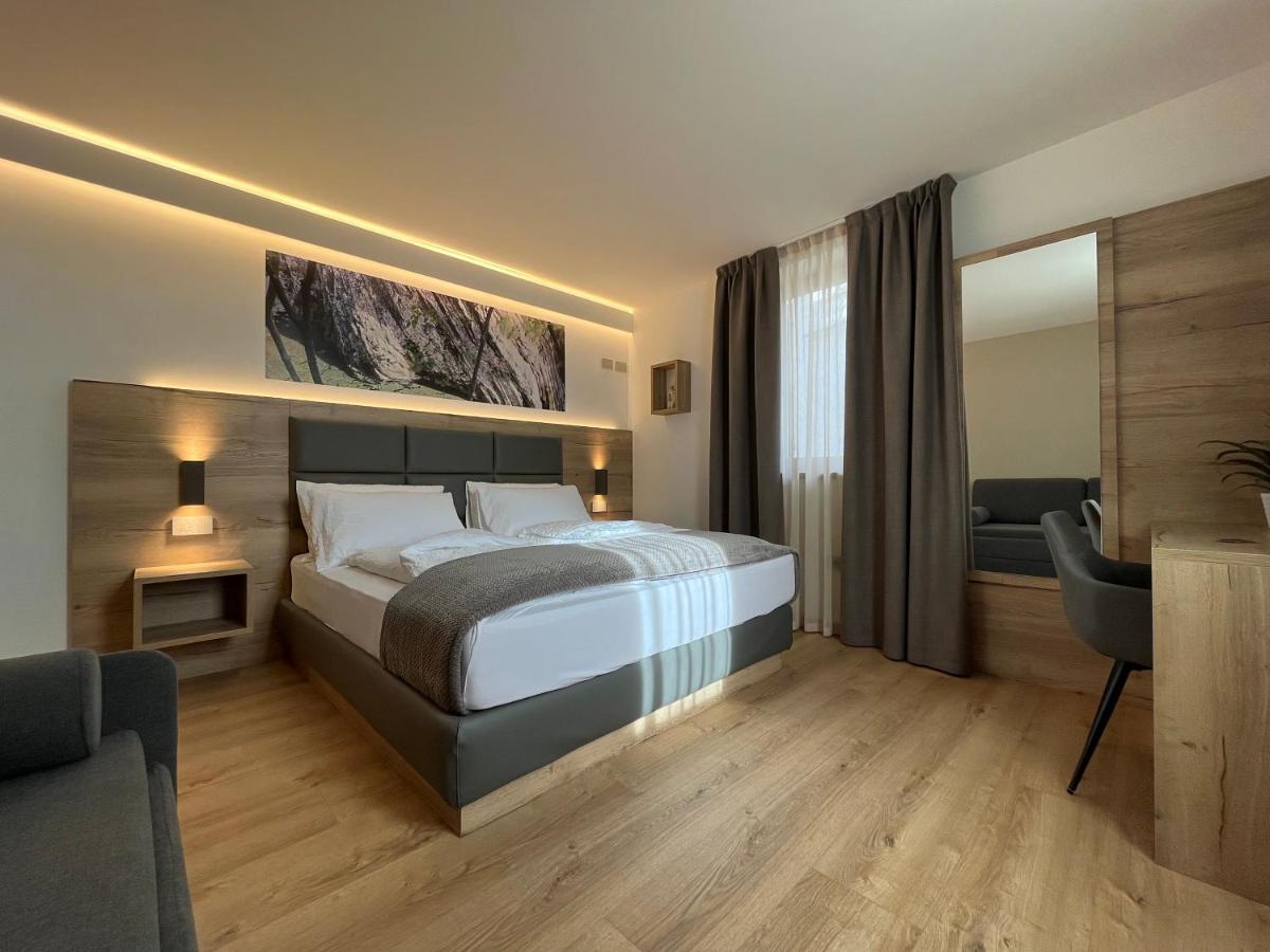 Le Rocce Val Di Non - Quality Room & Breakfast Tassullo エクステリア 写真