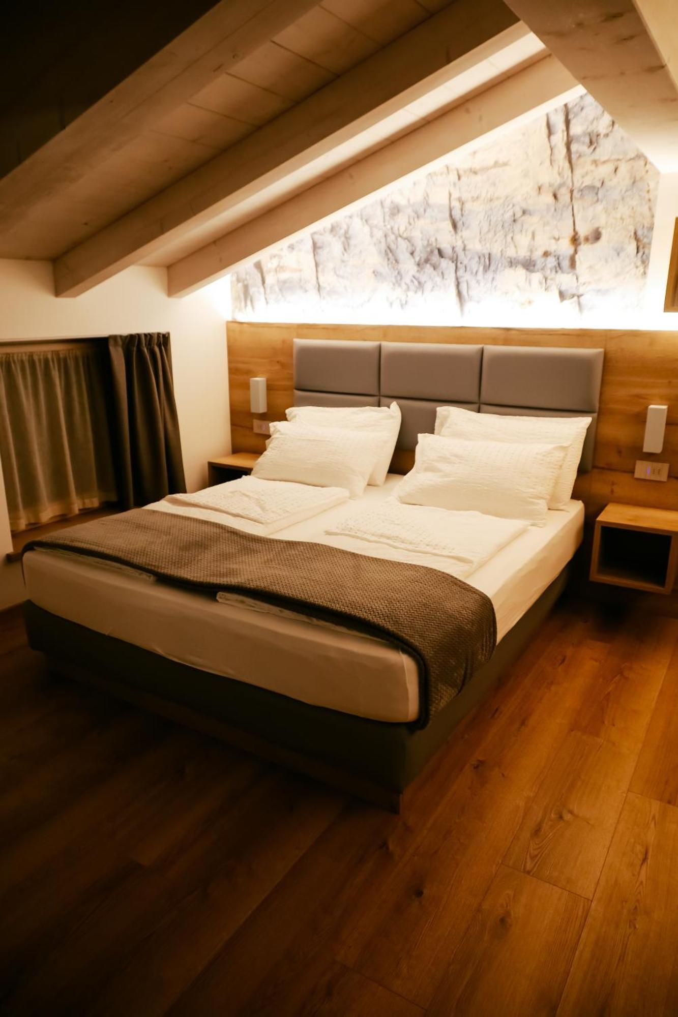 Le Rocce Val Di Non - Quality Room & Breakfast Tassullo エクステリア 写真
