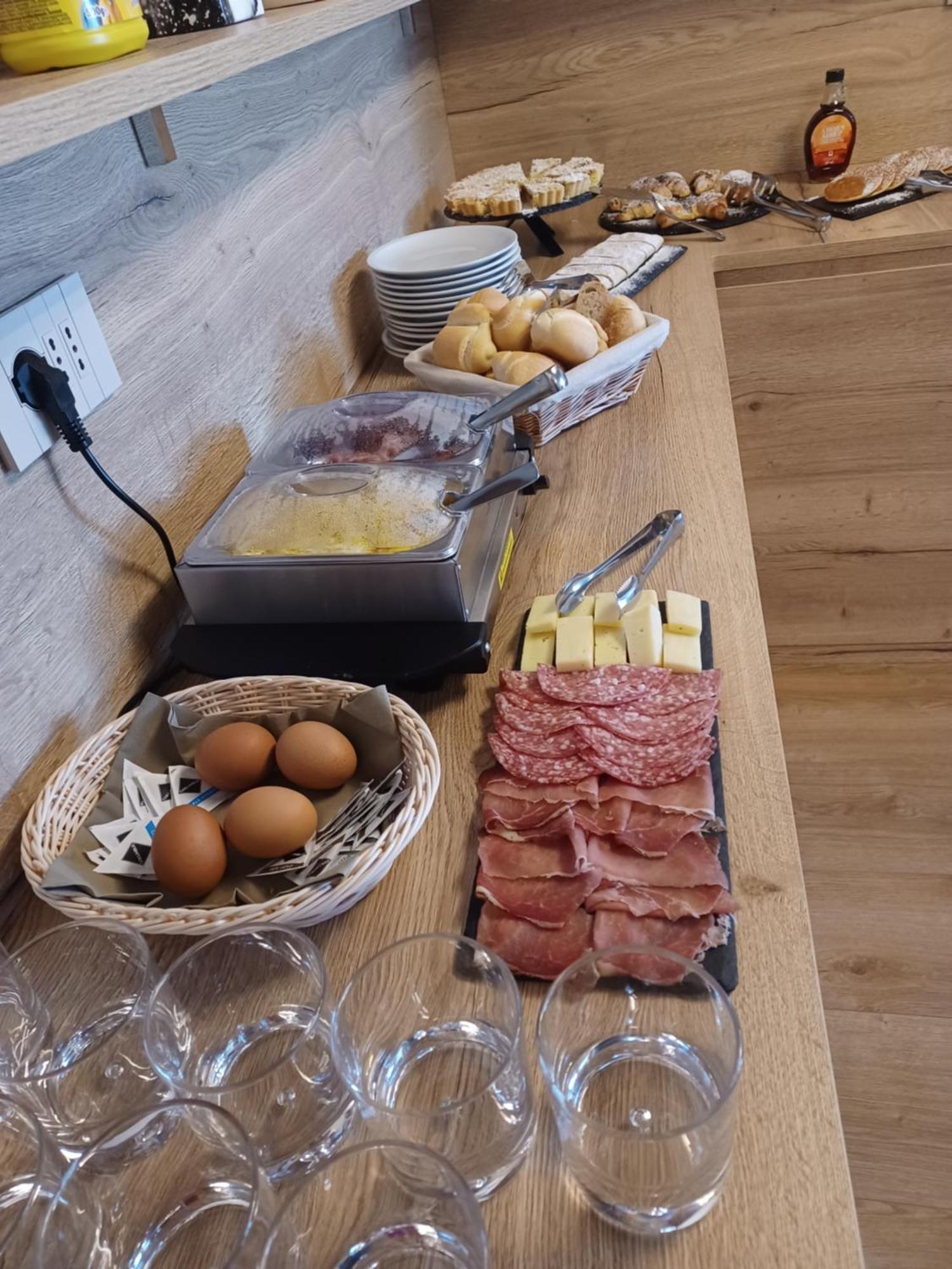 Le Rocce Val Di Non - Quality Room & Breakfast Tassullo エクステリア 写真